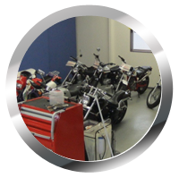 バイク屋 ファンシート店内①
